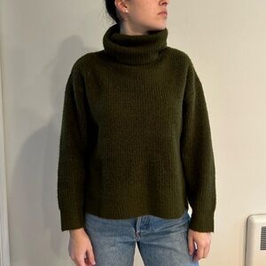 LUCCA COUTURE Chunky oversized cropped olive green turtle neck sweater sz S
